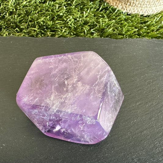 Radiant Amethyst Facet Stone: Tranquillity and Balance